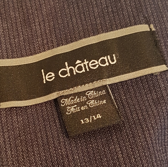 Classic pencil skirt size 14 with front button details - Picture 4 of 6